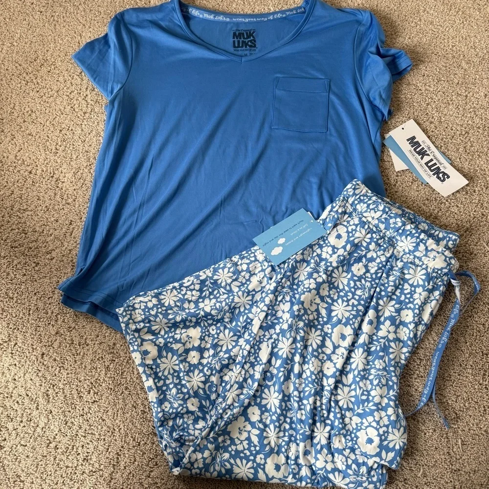 NWT Muk Luks Women's Blue Floral Pajama Set M